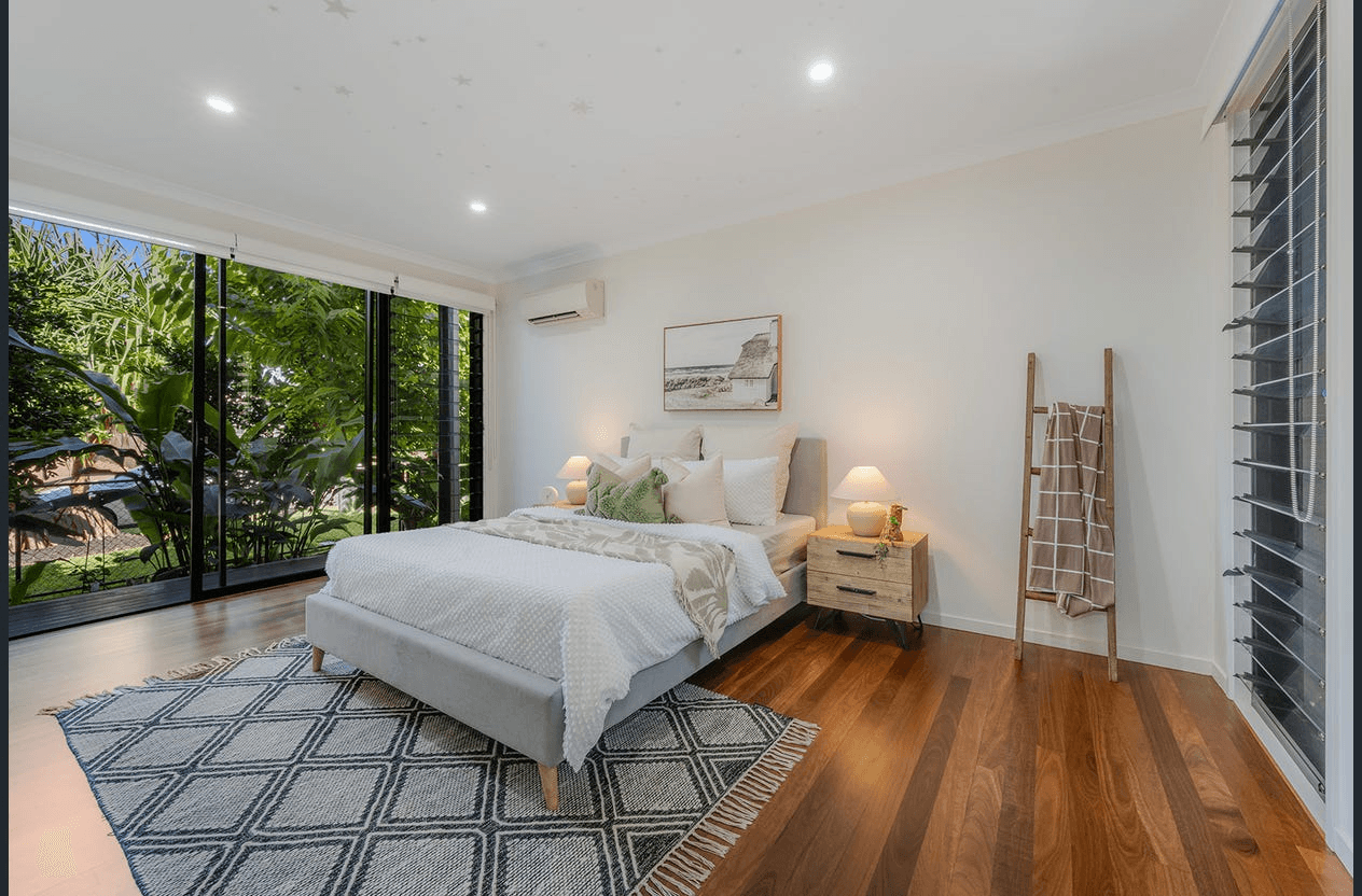 Original decor style